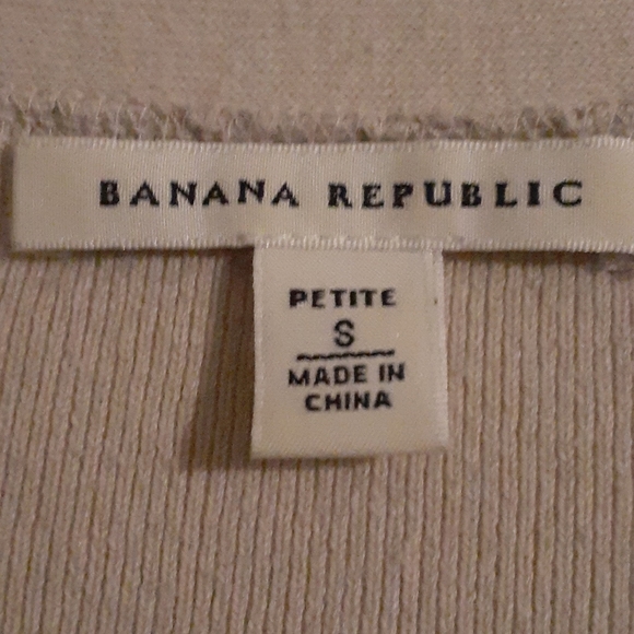 Banana Republic cream button down sweater - Picture 4 of 6
